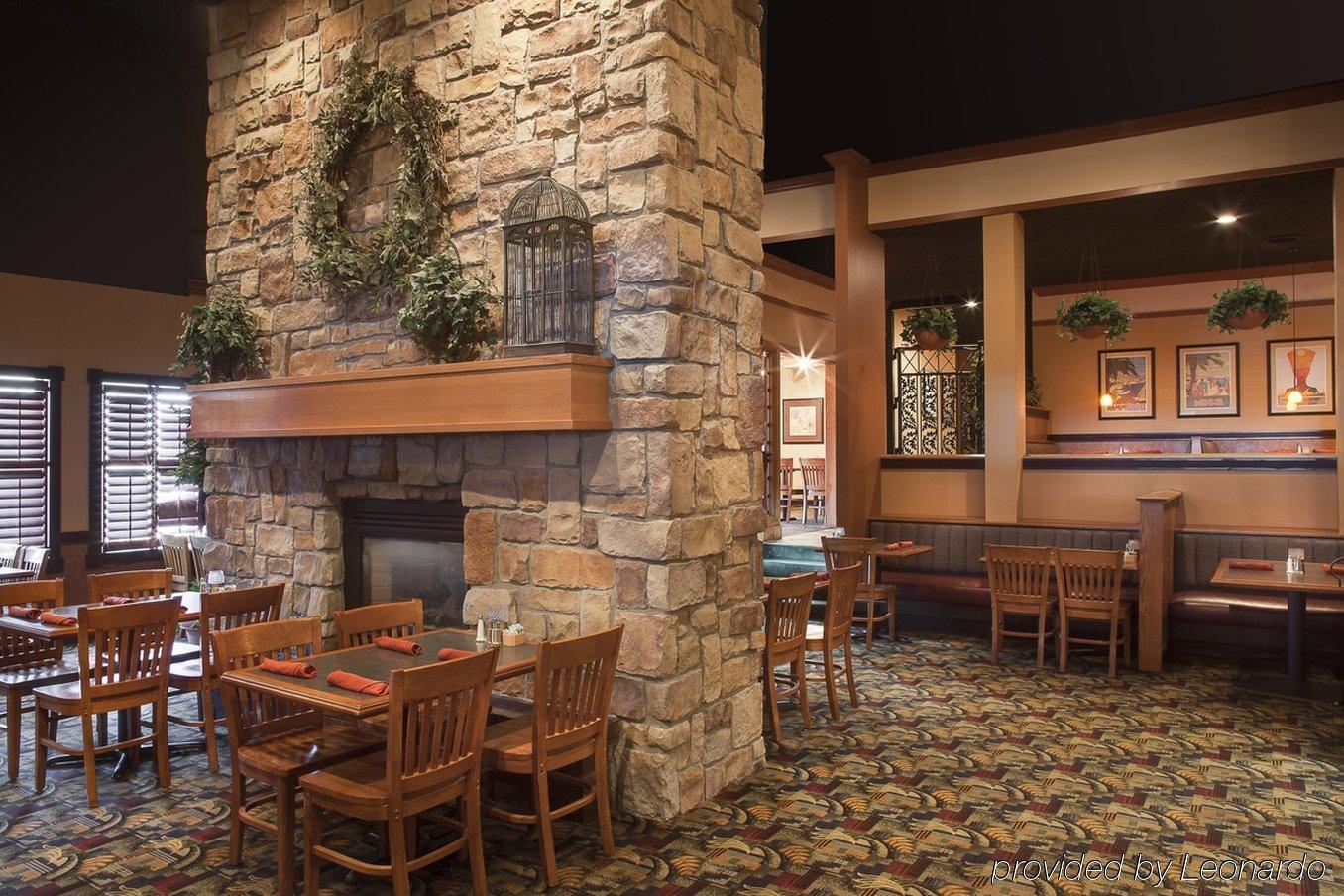 Holiday Inn Coralville - Iowa City By Ihg Exterior photo