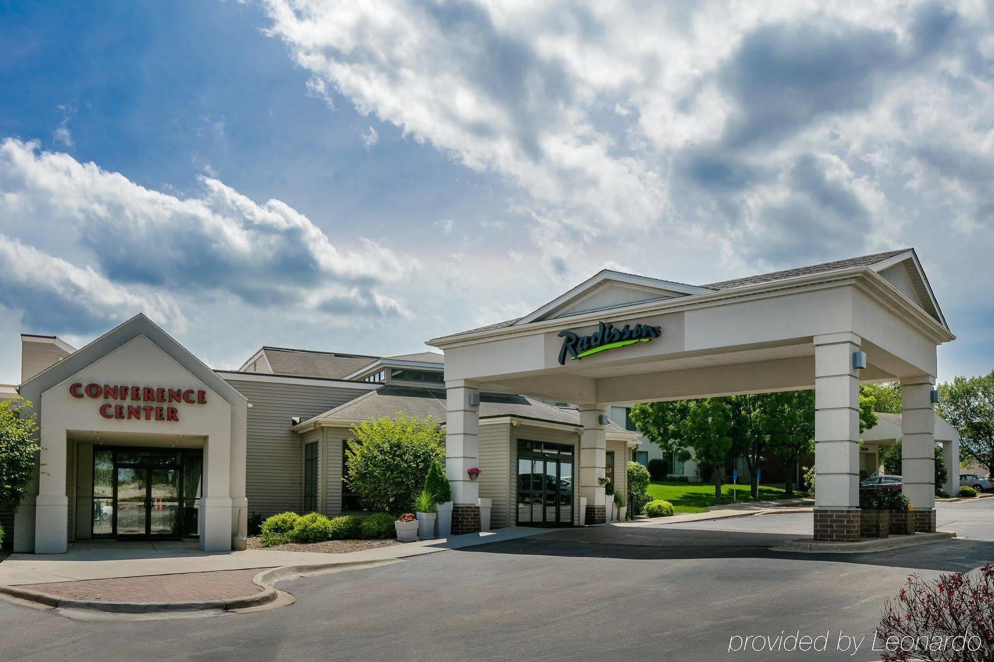 Holiday Inn Coralville - Iowa City By Ihg Exterior photo
