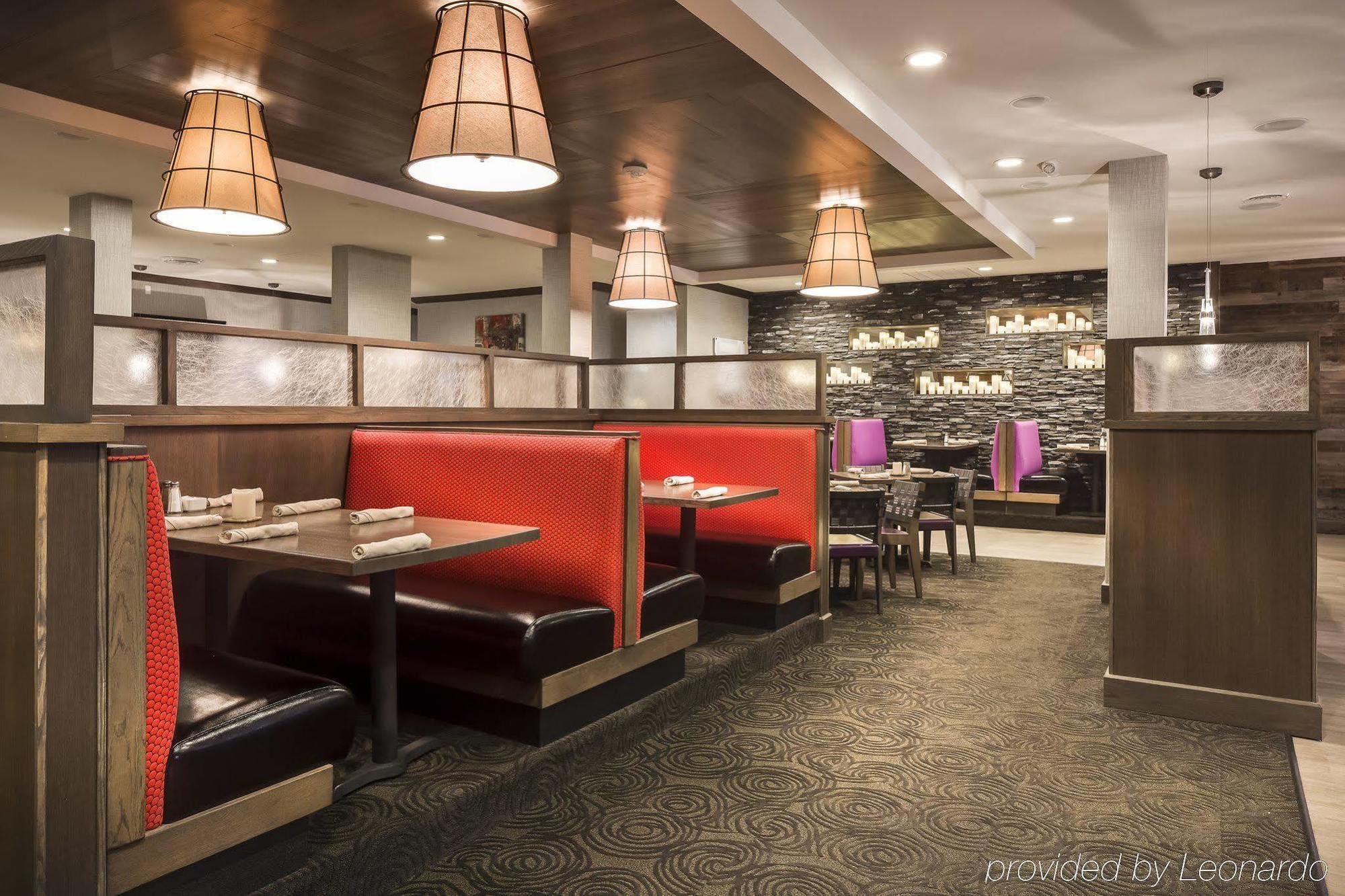 Holiday Inn Coralville - Iowa City By Ihg Exterior photo