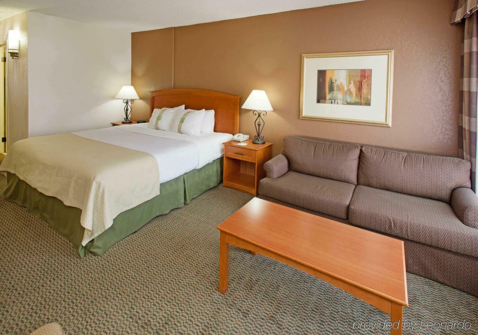 Holiday Inn Coralville - Iowa City By Ihg Room photo